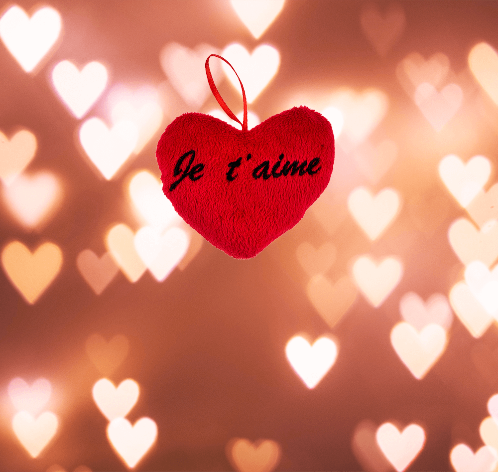 Red plush heart , Je t' aime,