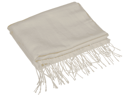 Winter scarf with fringes,