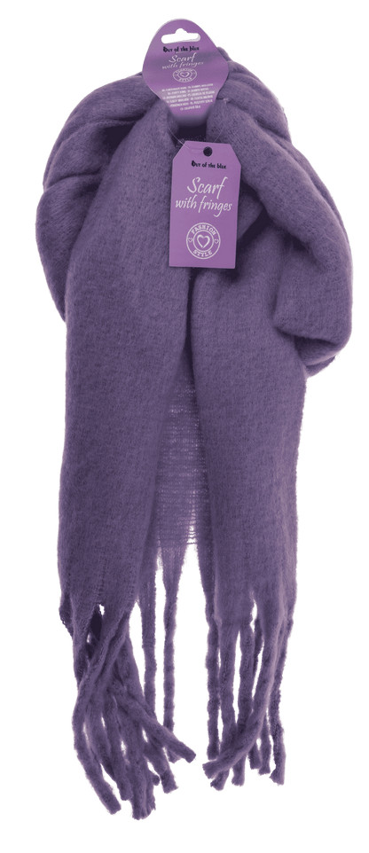 Fluffy scarf with frings,