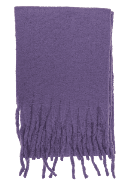 Fluffy scarf with frings,
