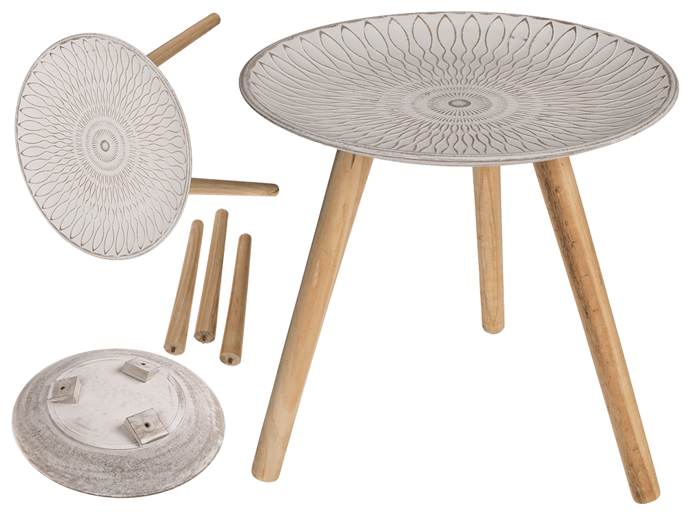 144448_000.png Witte/natuurlijke houten tafel met een diameter van 40 cm en hoogte van 39 cm, met een decoratief patroon op het blad.