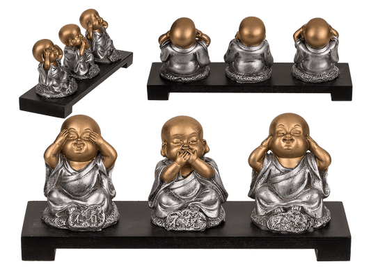 3 Polyresin decoration figurines on wooden bowl,