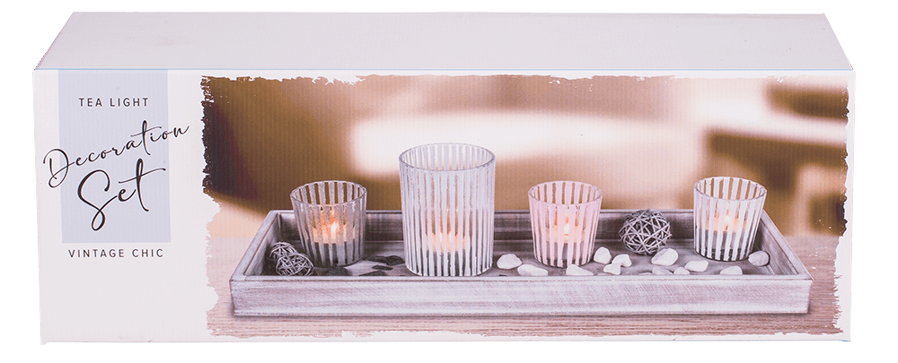 White/natural coloured wooden plate,