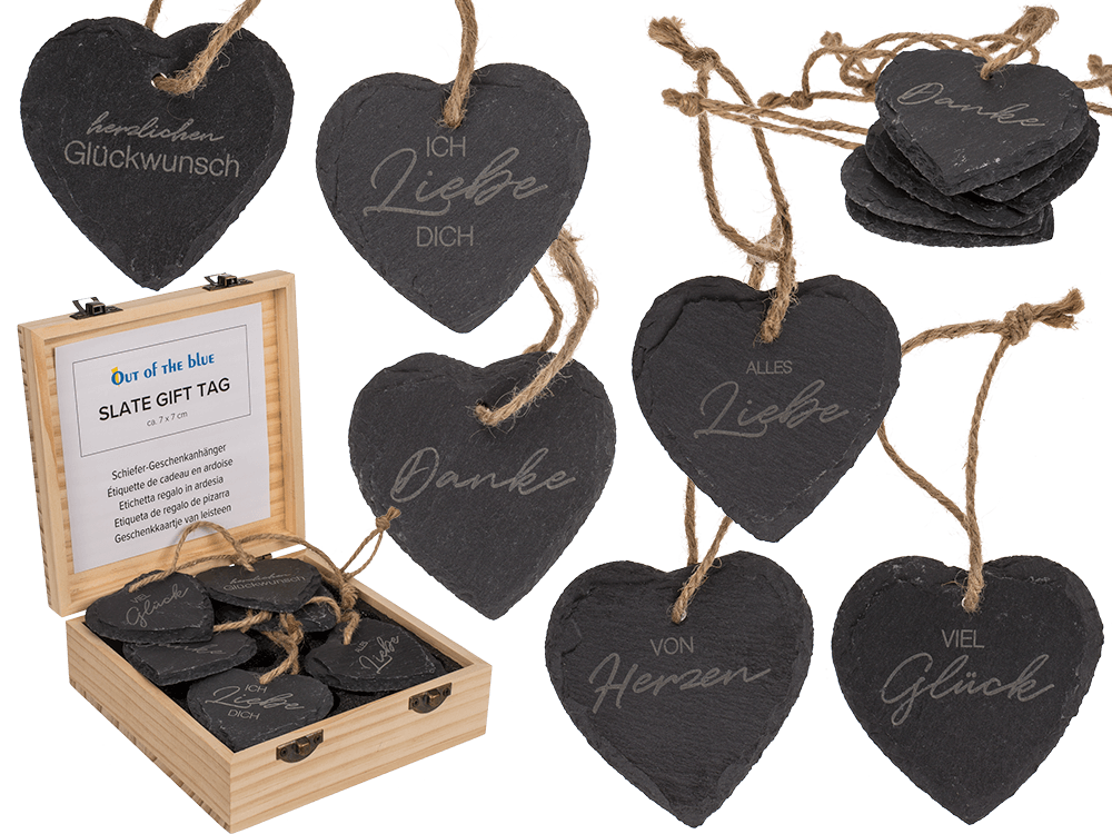 220199_000.png Zwarte leisteen cadeau-tags in hartvorm, 7 x 7 cm, 24 stuks in een houten doos. Teksten in verschillende talen.