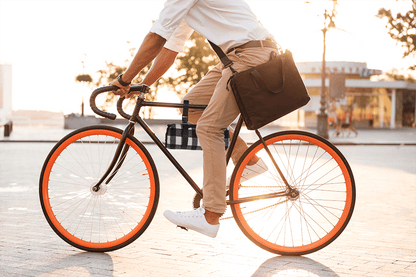 Outdoor blanket with fixing clips for bicycles,