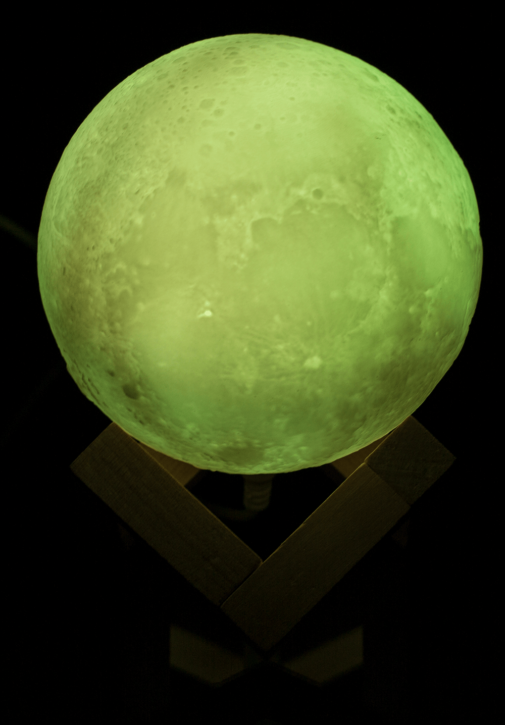 Color Changing Lamp, Moon, ca. 10 cm,