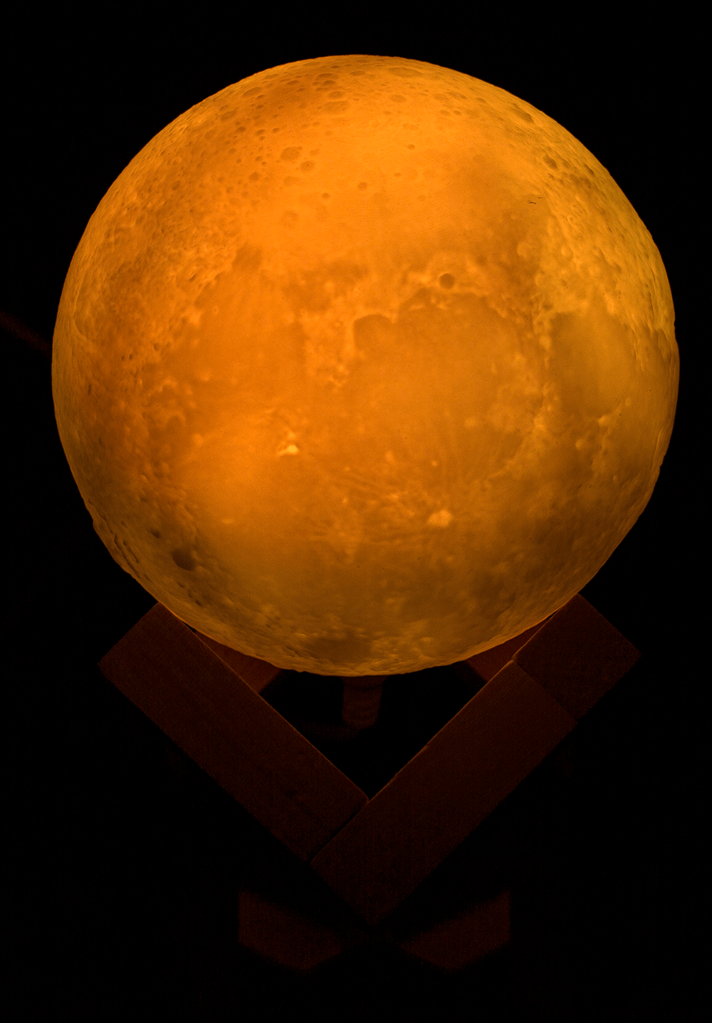 Color Changing Lamp, Moon, ca. 10 cm,