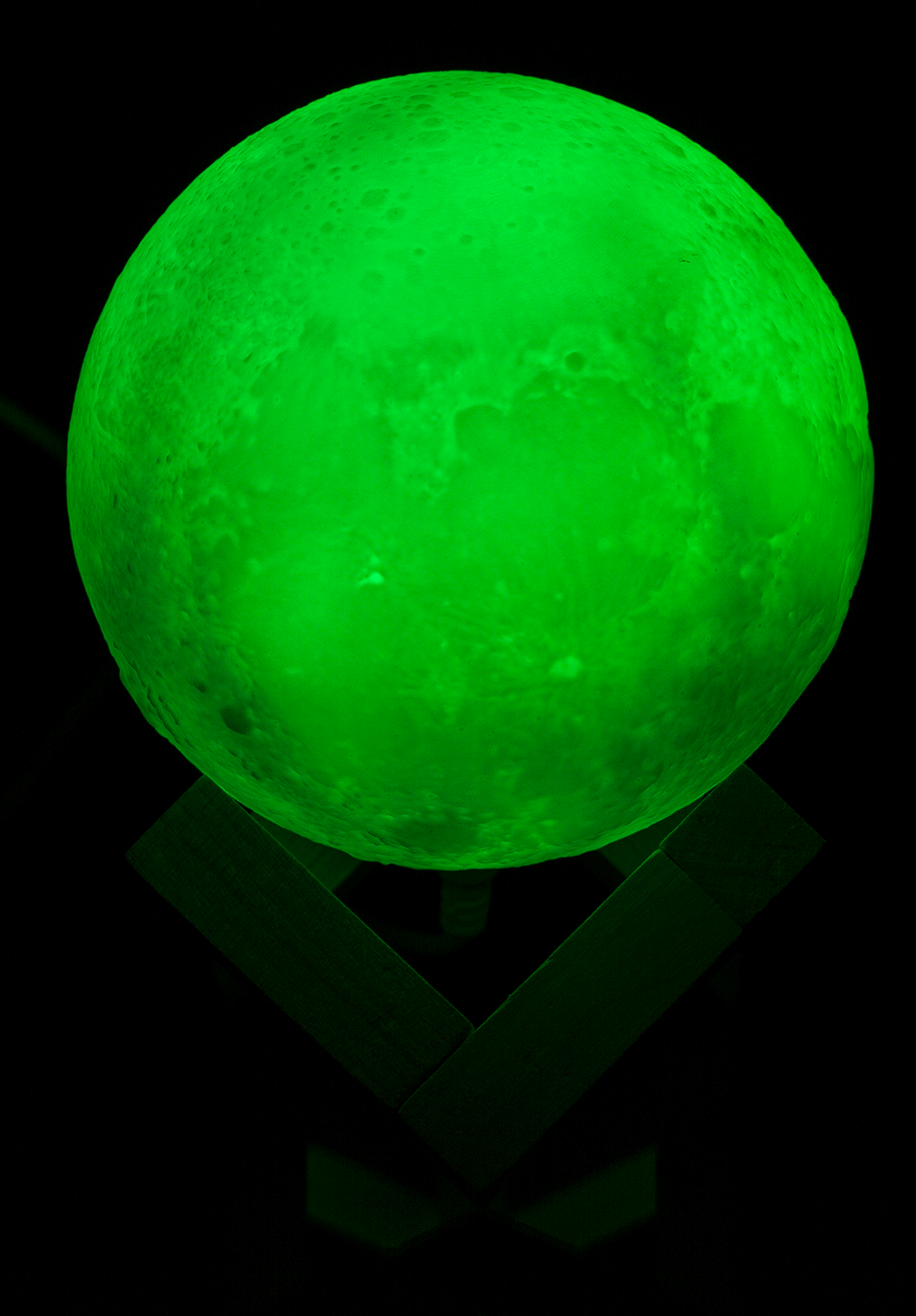 Color Changing Lamp, Moon, ca. 10 cm,