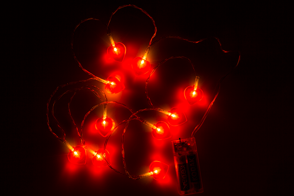 Light chain heart with 10-LED, 6/18 hour timer,