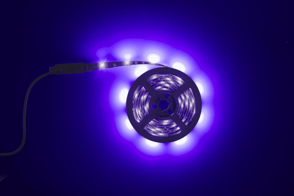 Light strip with colour changing LED,