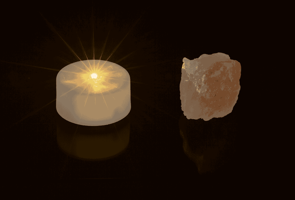 Salt crystal with LED tea light, 4 x 2 cm,