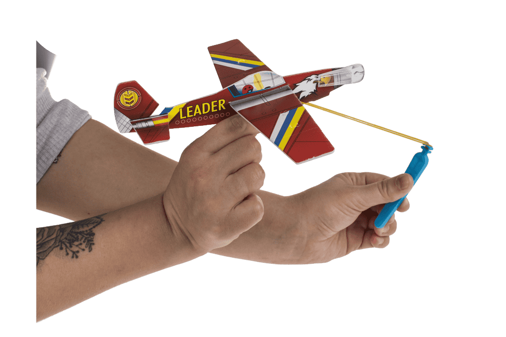 Airplane with rubber band starter,