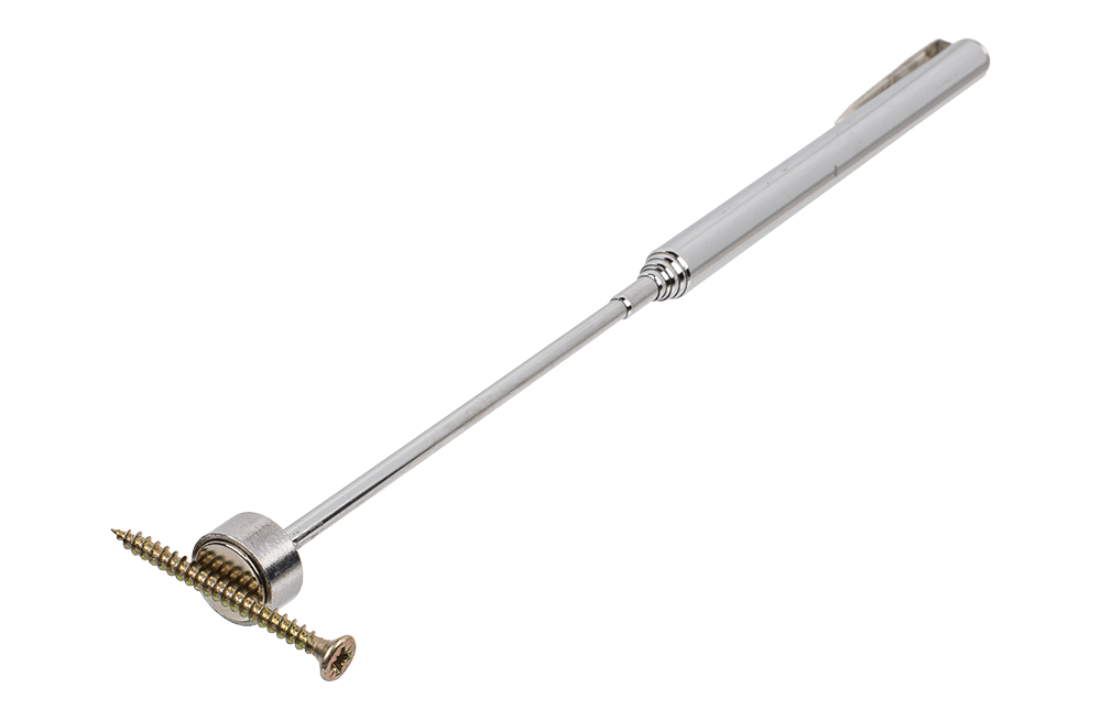 Extendable magnetic lifter,