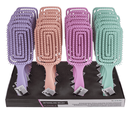 Flexible detangling brush,