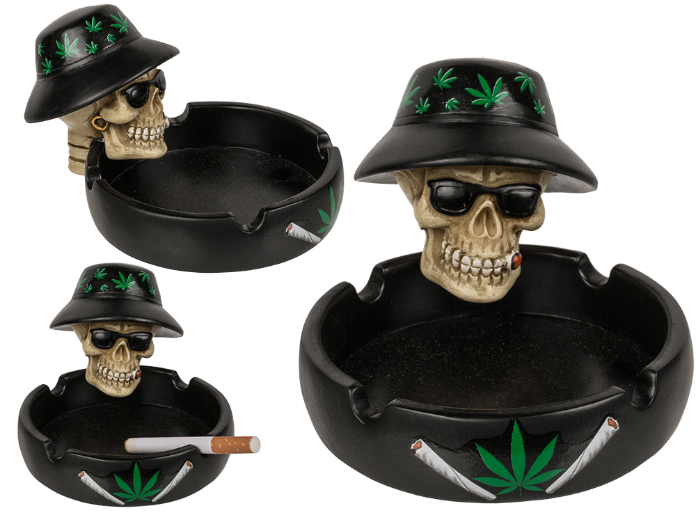 Ashtray, Skull with joint, ca. 17 cm,