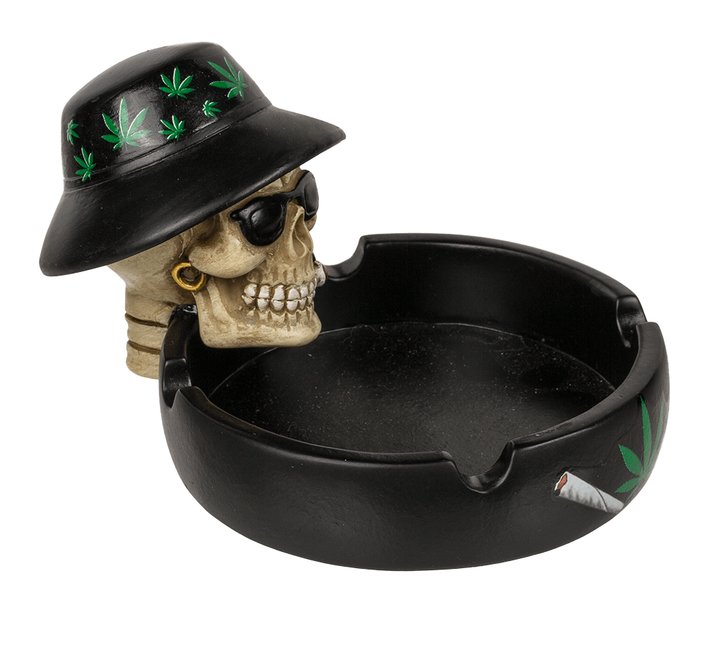 Ashtray, Skull with joint, ca. 17 cm,