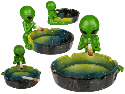 Ashtray, Alien with joint, ca. 15 cm,