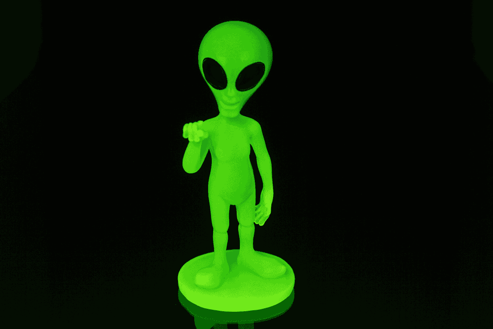 Alien, Glow in the dark;15.5 cm x 6.5 cm x 6.5 cm,