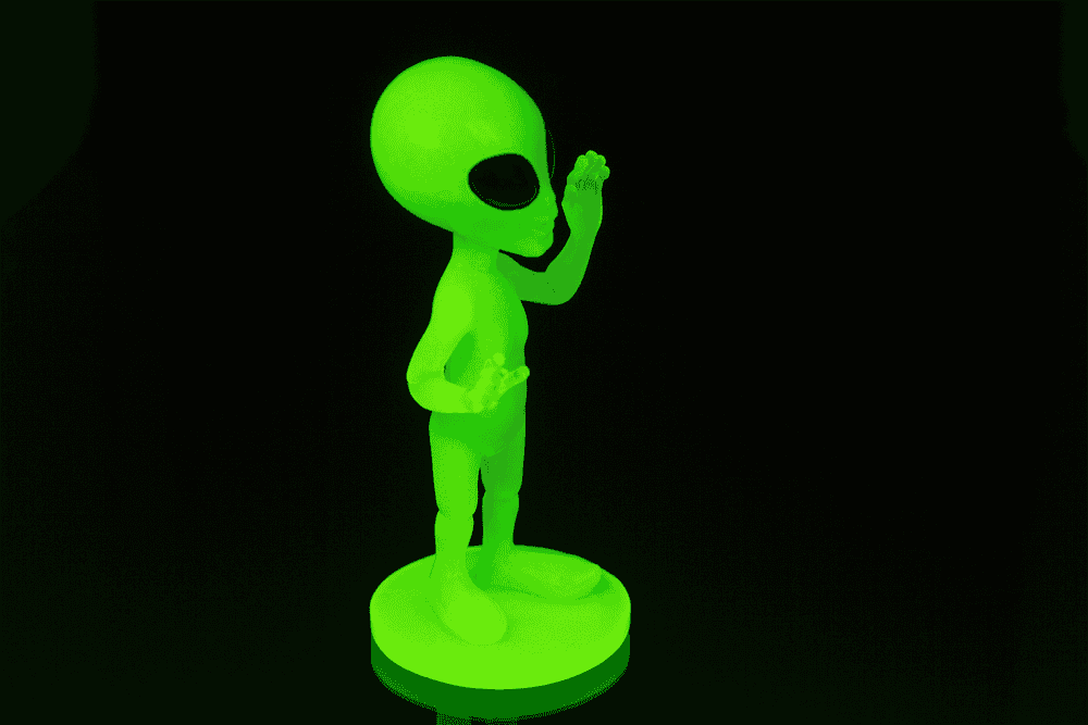 Alien, Glow in the dark;15.5 cm x 6.5 cm x 6.5 cm,