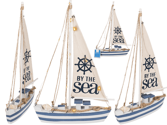 Wooden sailing boat with 11 LED,