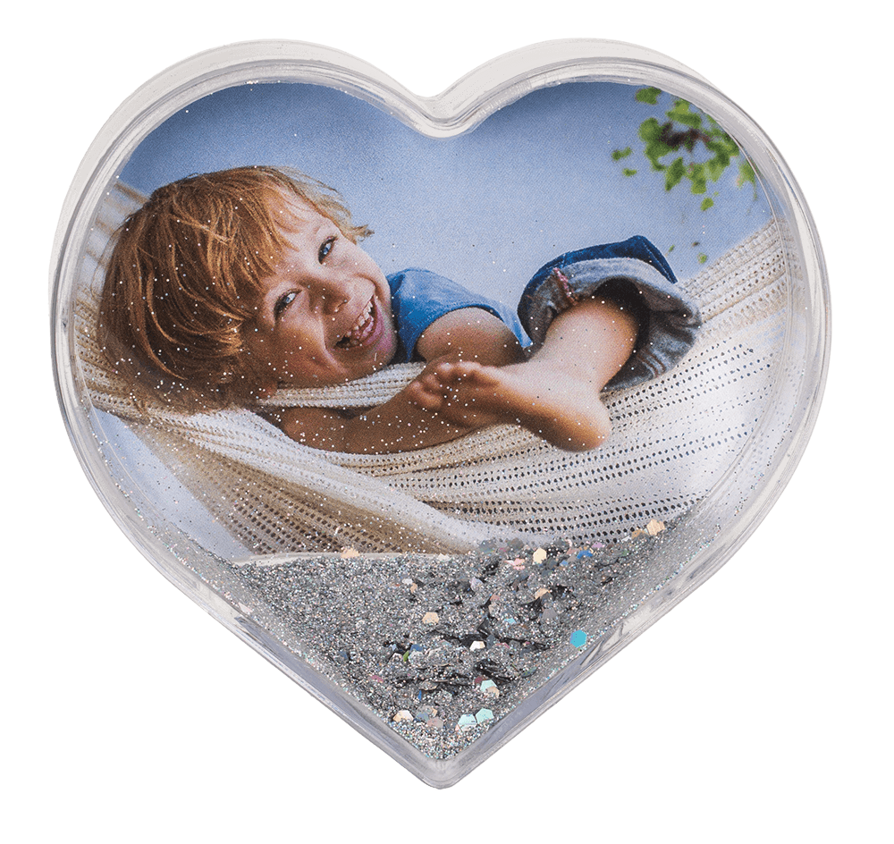 3D Acrylic heart waterglobe with heart foils,