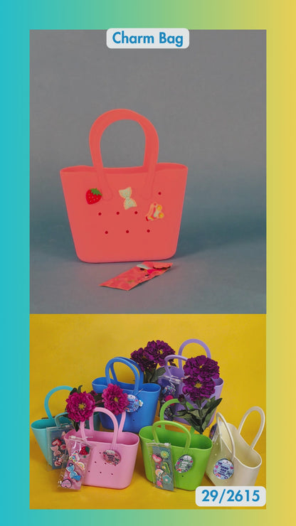 Bolsa con dijes, 21 x 24 cm