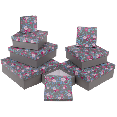 Boîte cadeau grise, fleurs printanières,