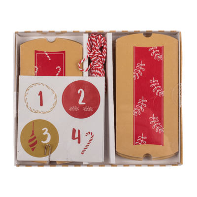 Red/nature coloured advent calender,