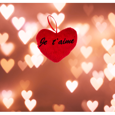 Red plush heart , Je t' aime,
